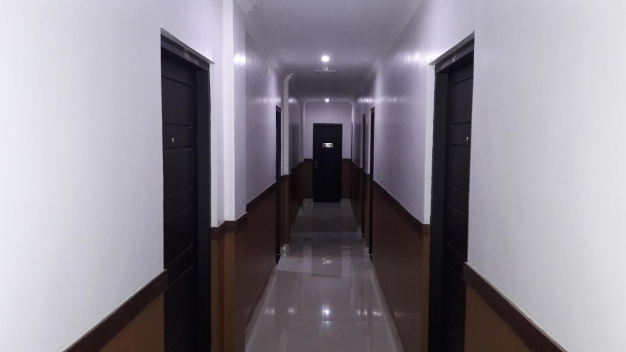 Hotel Maple Regency Kochi Exterior foto
